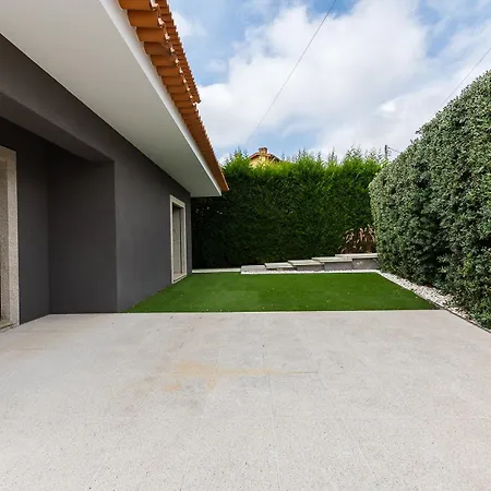 Villa Ab Real-estate