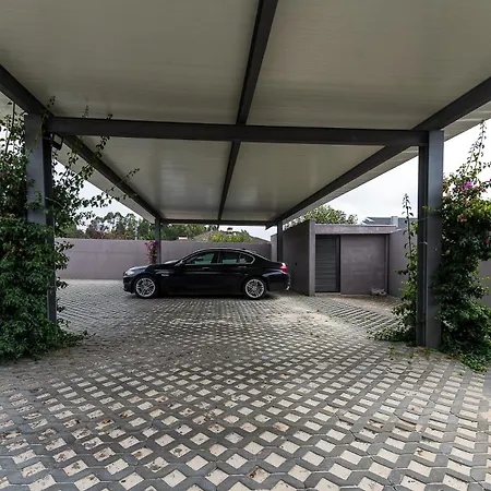 Villa Ab Real-estate