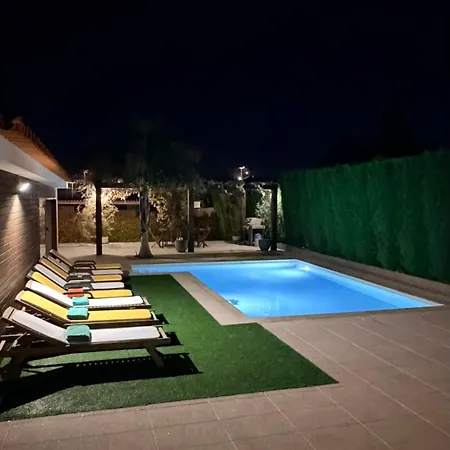 Villa Ab Real-estate