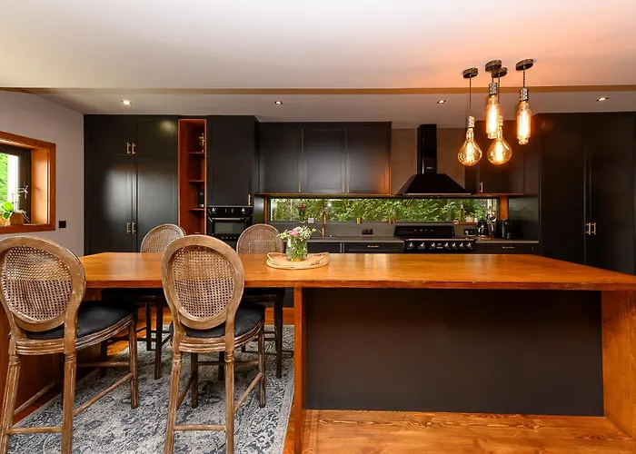 Villa Ab Real-estate